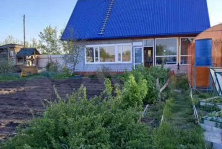 За 1 000 000 рублей можно приобрести дачный участок в СНТ «Поле Чудес» с баней, двумя комнатами и огородом