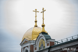 Повседневная жизнь. Пермь, храм, религия, кресты на куполах, православные кресты
