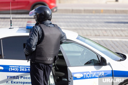Плановая тренировка силовиков. Екатеринбург, бронежилет, силовик, полиция, полицейский в шлеме