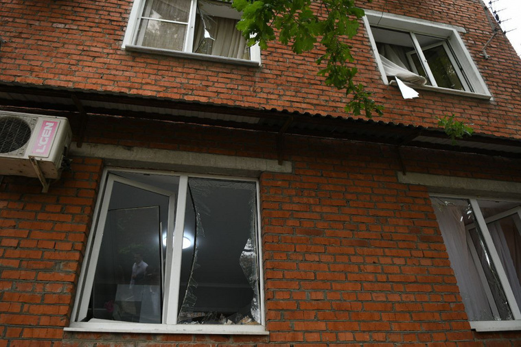 Выбитые стекла на улице Гаражная