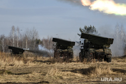 Тренировочные стрельбы мобилизованных с Центрального военного округа на полигоне Еланский. Свердловская область, учебные стрельбы, рсзо град, реактивная система залпового огня, реактивная артиллерия