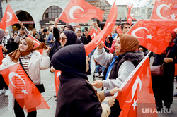 Предвыборная агитация в Стамбуле. Турция, флаг турции, турция, стамбул, выборы, митинг, турецкий флаг, предвыборная агитация, турки