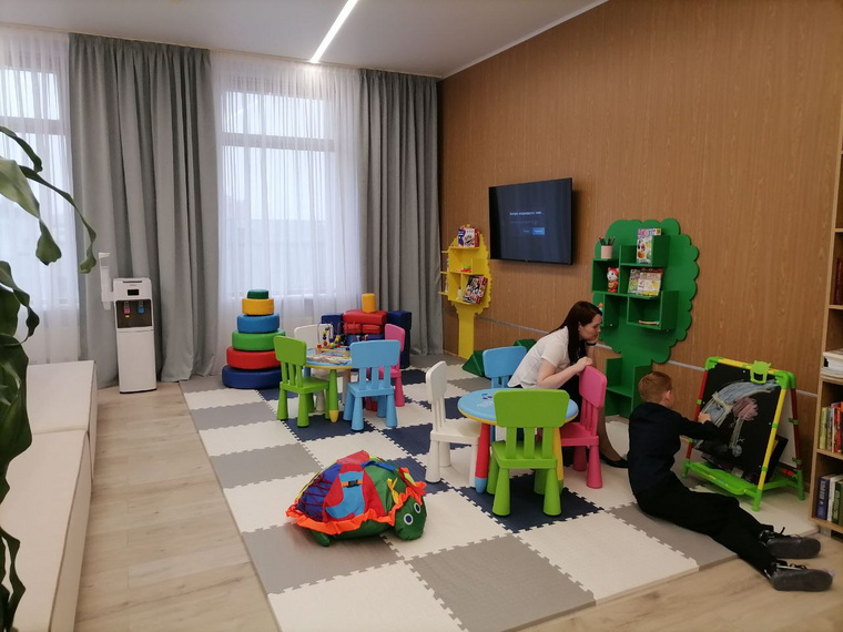 Игровая зона для детей в офисе «Защитников Отечества» в Салехаарде