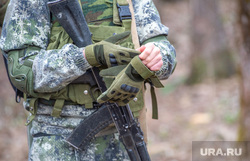 Военная подготовка к службе в зоне СВО. Центр Стрелец.Пермь, автомат калашникова, оружие, перчатки, стрелки, спецназ, чвк, сво, армия россии, штурмовики, военный