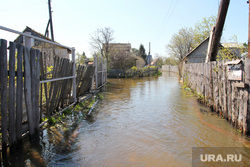 Паводок Затопленные дома Курган, паводок, улица в воде, наводнение