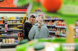 Рейд по проверке соблюдения масочного режима и QR-кодов в ТРК. Челябинск, торговый центр, трк