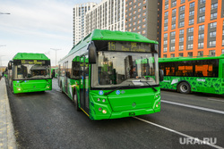 Алексею Текслеру представили новые автобусы. Челябинск , автобус, автотранспорт, новый микрорайон, городской автобус