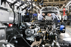 Конвейер Горьковского автомобильного завода. Нижний Новгород, газ, мотор, сборка, автомобиль, завод, двигатель, сборочный цех, рабочий, цех, конвейер, производство, сборщик, горьковский автомобильный завод