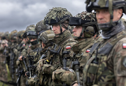 НАТО. stock, военные, нато, польша, nato, солдат, армия нато, польская армия, польский военный, поляк,  stock