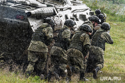 Первый день форума "Армия 2019" на Свердловском полигоне. Екатеринбург, армия, военные, столкновение, атака, штурм, спецоперация, контртеррористическая операция, тактика, бой, солдат, войсковая операция, кто, укрытие