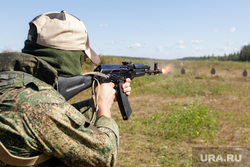 Тренировка добровольцев перед отправкой в Украину. Свердловская область, милитари, автомат, калашников, армия, оружие, стрельба, война, добровольцы, выстрел, спецоперация, чвк, сво, наемники