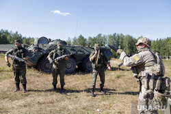 Тренировка добровольцев перед отправкой в Украину. Свердловская область, милитари, автомат, калашников, армия, оружие, война, добровольцы, спецоперация, чвк, сво, наемники