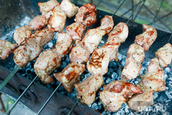 Клипарт Шашлык. Тюмень, свинина, шашлык, еда, мясо, шампура