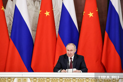 Президент России Владимир Путин и председатель КНР Си Цзинь Пин на встрече во время совместного заявления в Кремле. Москва, путин владимир