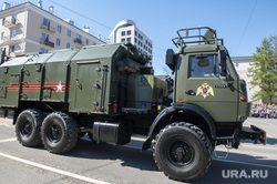 Парад в День Победы и шествие "Бессмертный полк". Пермь, военная техника, бронированный камаз