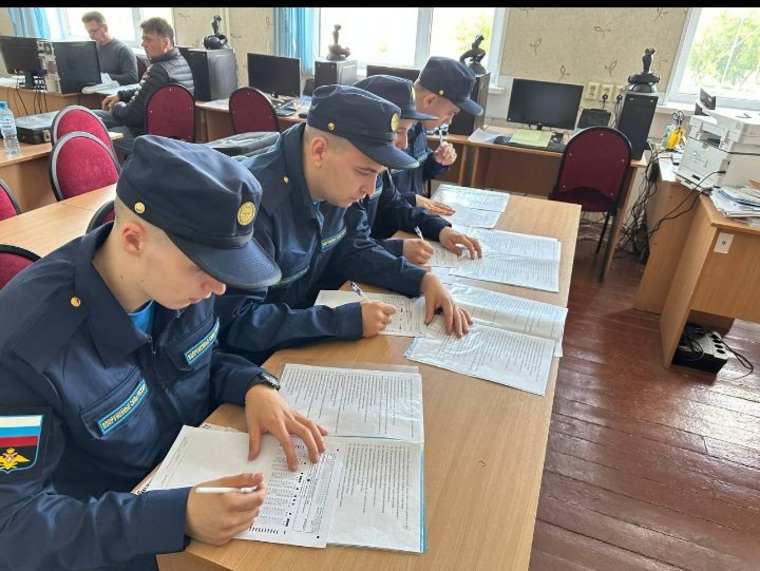 Каждый призывник пробудет на сборном пункте около трех дней