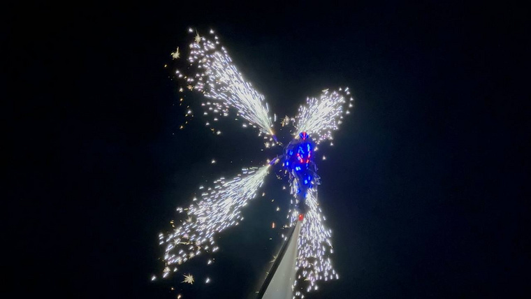 Полеты на флайбордах стали ярким украшением языческого фестиваля