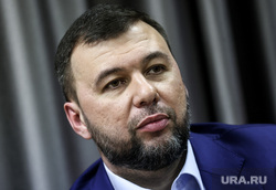Денис Пушилин на встрече с журналистами в посольстве ДНР. Москва, пушилин денис