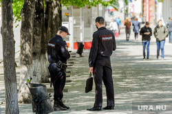 Низкий уровень самоизоляции. Обстановка в городе во время эпидемии коронавируса. Челябинск, полиция