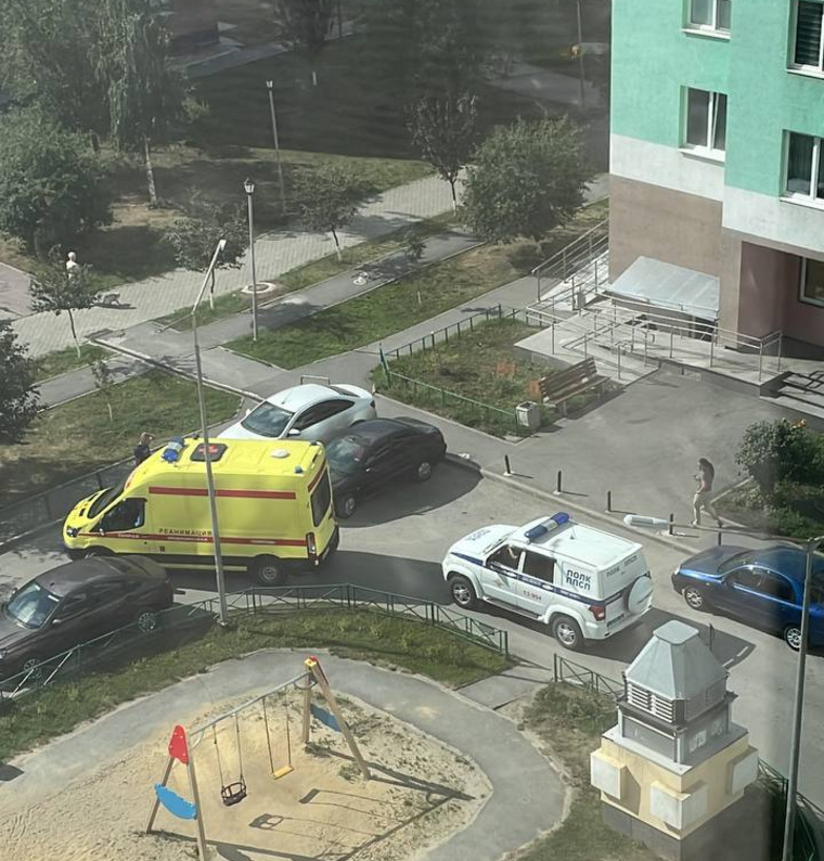 По предварительным данным, ребенок выпал из окна