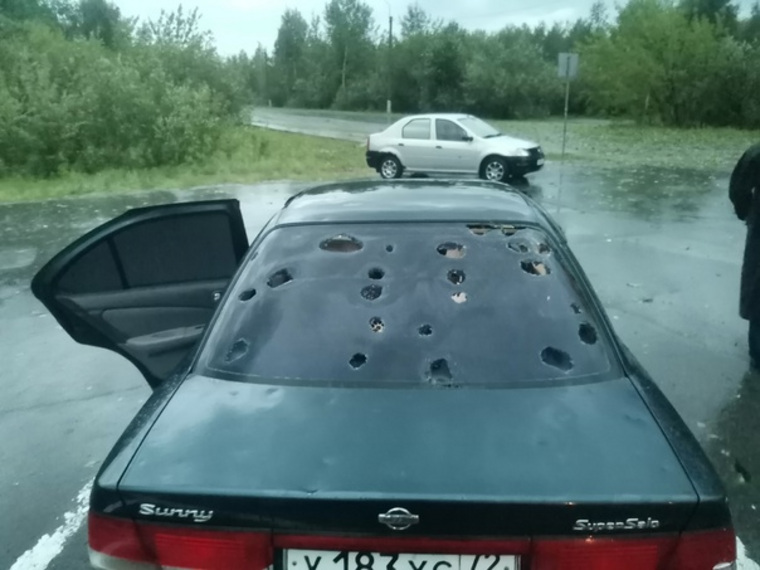 Градом побило машину в Богандинском