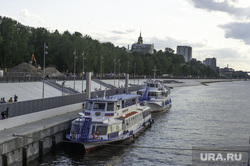 Повседневная жизнь. Пермь, речной трамвай, порт пермь, теплоход алмаз