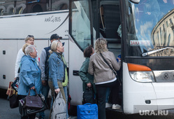 Виды города. Санкт-Петербург, межгород, автобусный тур, пассажиры автобуса