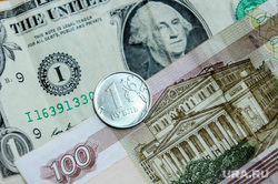 Экономист Гинько рассказал, как остановить рост доллара