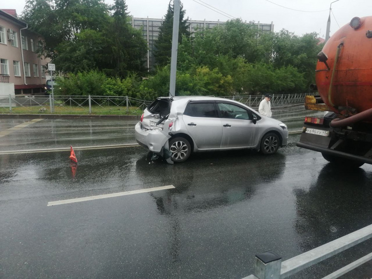 Автоавария произошла на одной из центральных дорог города