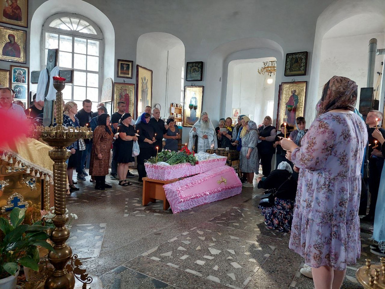 Отпевание прошло в церкви Николая Чудотворца в поселке Тюш