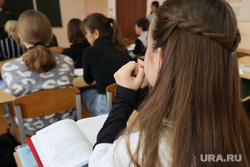 Уроки мужества в с. Белозерское. Курган, урок, класс, ученики, тетрадь, школьный класс, школа, школьники, уроки, школьные парты