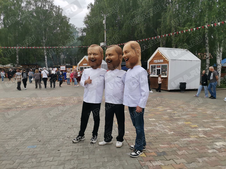 Ростовые куклы с лицом шеф-повара Ивлева