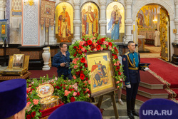 Ковчег с частью мощей великомученика Георгия Победоносца в Храме на крови. Екатеринбург, икона георгия победоносца, мощи георгия победоносца