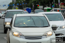 Праворульные автомобили. Старые японские автомобили. Челябинск, правый руль, водитель автомобиля, праворульные автомобили, японские авто
