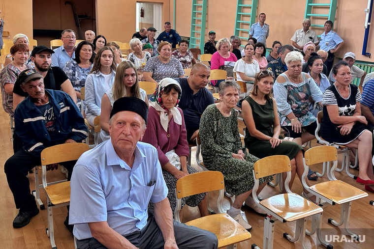 Приезд министра МЧС Куренкова Александра в село Юлдус. Курган