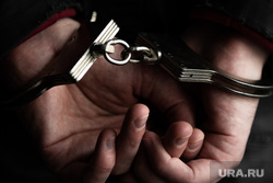 Shot: на Ямале задержали полицейского, который помог сбежать из суда двум наркодилерам