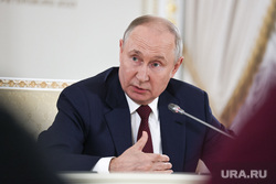 Президент России Владимир Путин на итоговой пресс-конференции саммита "Россия-Африка". Санкт-Петербург, путин владимир