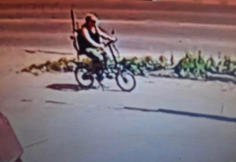 В Миассе разыскивают мужчину на велосипеде с электроприводом
