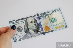 Экономист Чирков предрек падение доллара до 70 рублей
