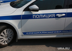 Возложение цветов у сквера Машарова. Тюмень , машина полиции, полиция, дпс