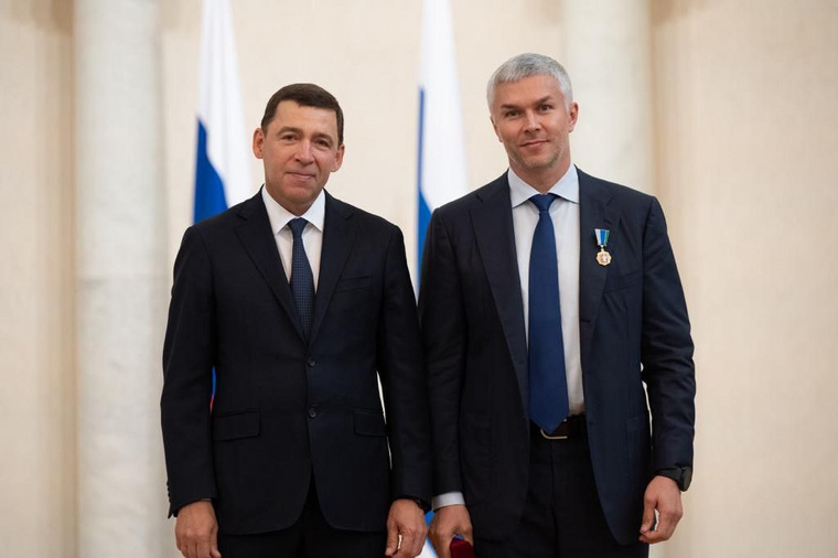 Рустам Галямов (справа) стал пользоваться особым расположением губернатора