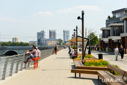 Городские зарисовки. Челябинск, лето, набережная