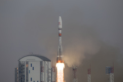 Искусственные спутники Земли, сайт Роскосмоса. Москва, старт, пуск, ракета, космонавтика, космодром, стартовая площадка, запуск, полет в космос