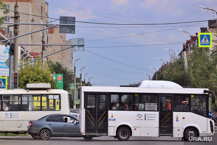Курганцы не знаю, где ждать автобусы