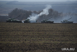 Отвоеванные села Бугас, Новогнатовка и Николаевка. ДНР, армия, днр, сау, артиллерия, самоходная гаубица, 2с1 гвоздика 122-мм самоходная гаубица