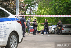 Последствия атаки БПЛА по адресу Ленинский проспект 92к1. Москва, полицейский, перекрытие, полиция, оцепление, оцепление чп