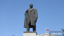 День пограничника. Курган, площадь ленина, ленин, памятник ленину