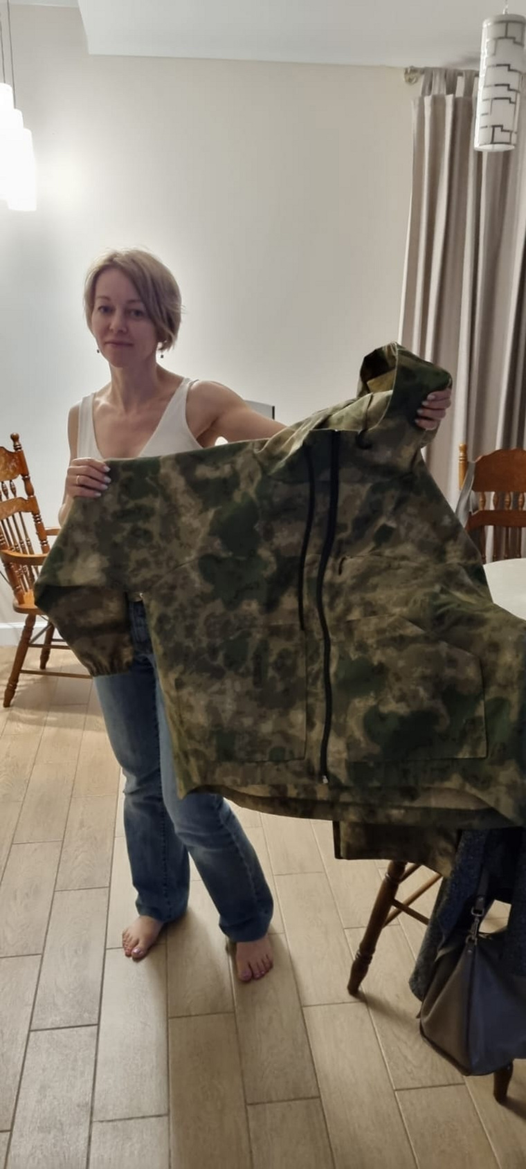 Активисты сшили для мужчины мегакамуфляж