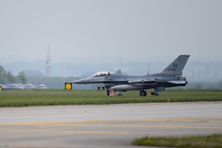 Истребитель F-16. stock, нато, сша, истребитель, f-16, stock, ф-16