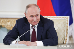 Президент России Владимир Путин на итоговой пресс-конференции саммита "Россия-Африка". Санкт-Петербург, путин владимир
